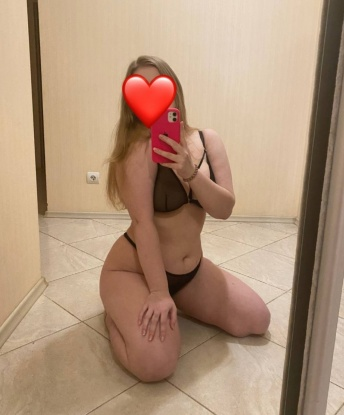 Люблю создавать незабываемые моменты и умею погружаться в атмосферу желаний и страсти. Волшебные руки массажистки помогут тебе расслабиться и забыть о всех заботах. В постели я неутомимая и творческая, готова исполнить все твои фантазии и сделать тебя счастливым. Откровенная фотосессия позволит увидеть меня во всей красе. Имею множество положительных отзывов о встречах в Москве. Давай создадим незабываемые воспоминания вместе 🔥. 7383, 19 лет